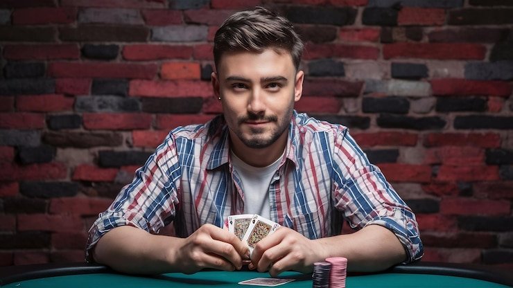 Tim keamanan dengan teknologi modern menjaga perlindungan data pengguna secara optimal